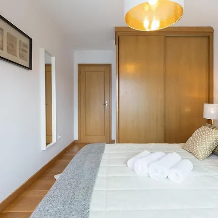 Host Wise * Πόρτο