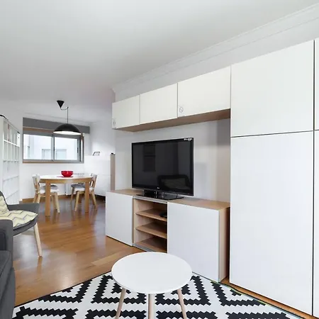 Host Wise Πόρτο